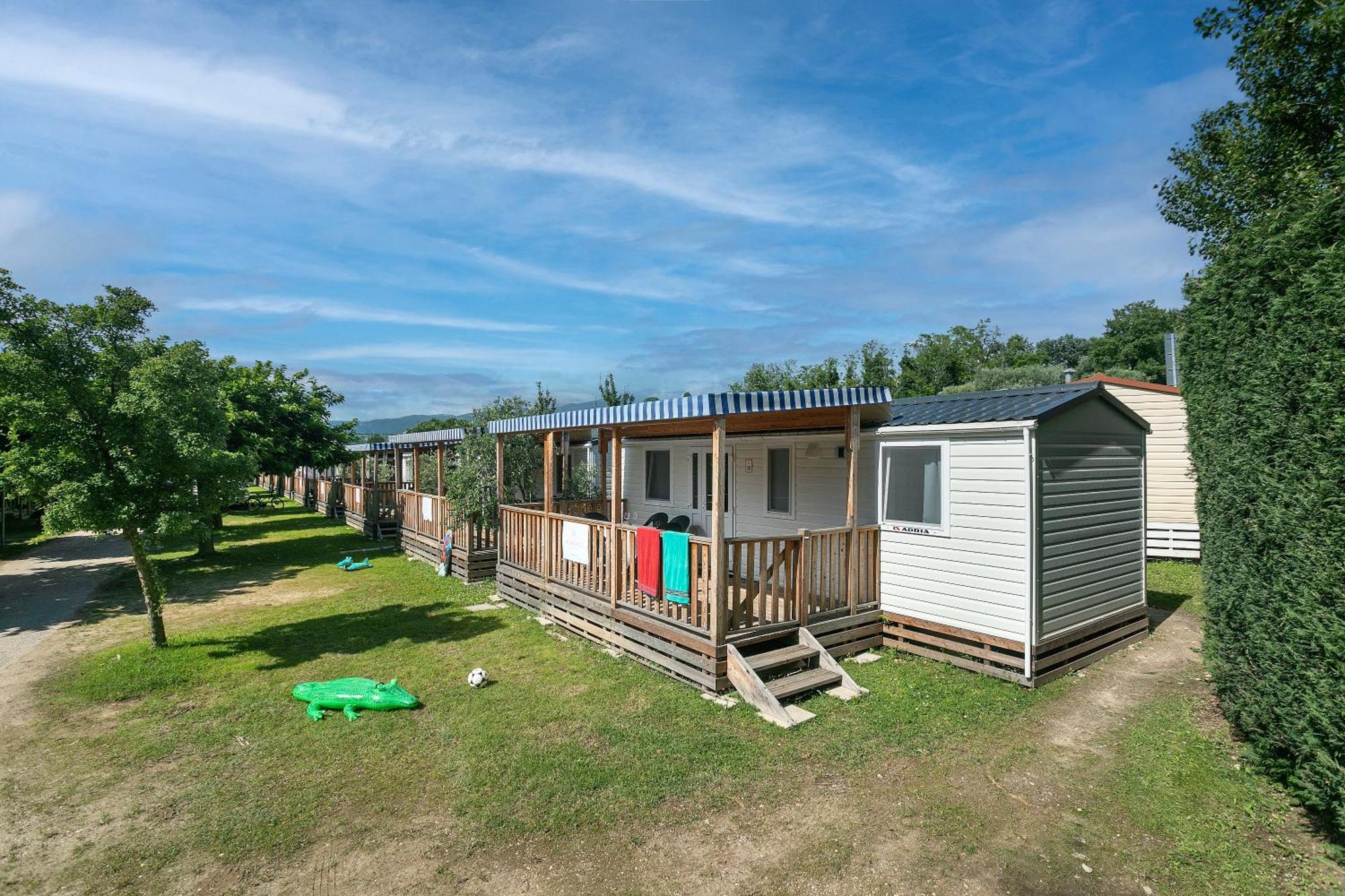 Albatross Mobile Homes On Camping Cisano & San Vito S. P. A. バルドリーノ エクステリア 写真